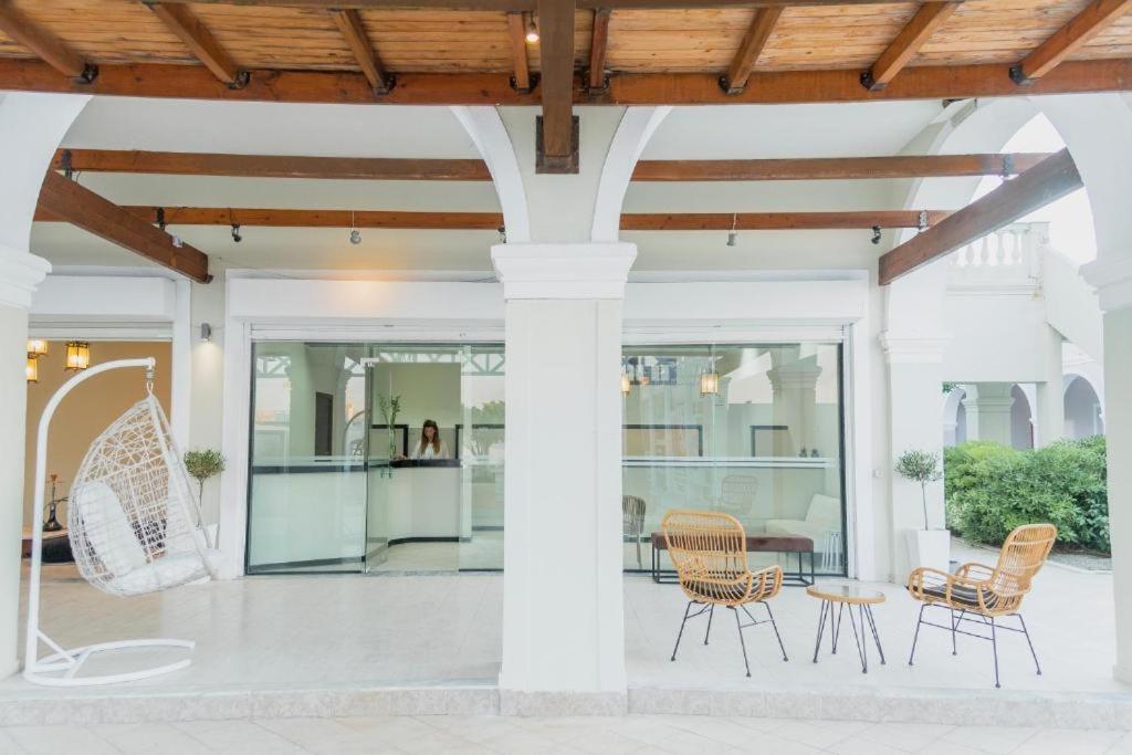 Aparthotel Olive Grove à Kávos Extérieur photo